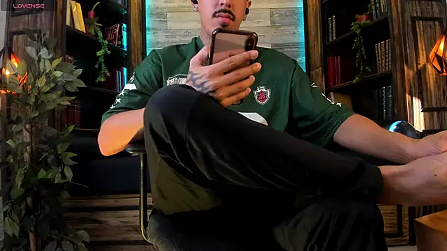 donovan_desmond's live room