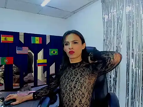 Aisha_hotts777 webcam