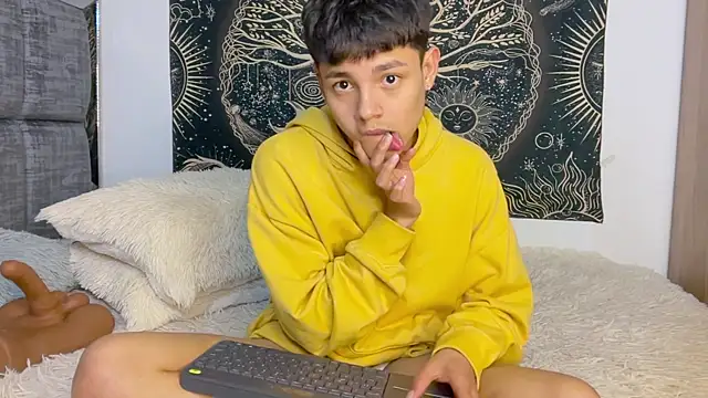 Bldavioro45 - Male webcam sex chat