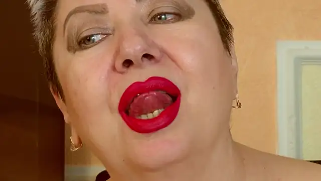 ladyposh - LadyPosh's free webcam - UK Sex Cams