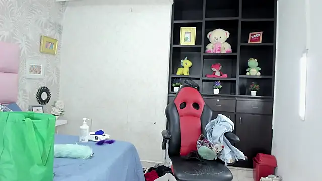 Mara_Summerr webcam