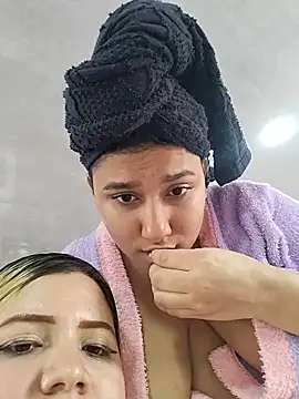 Sara_y_Amy webcam