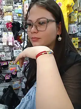 Vale_Saenzz webcam