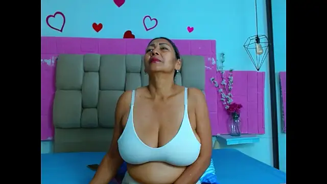 Watch Damary_Leon live on EroticFlix - High definition streams