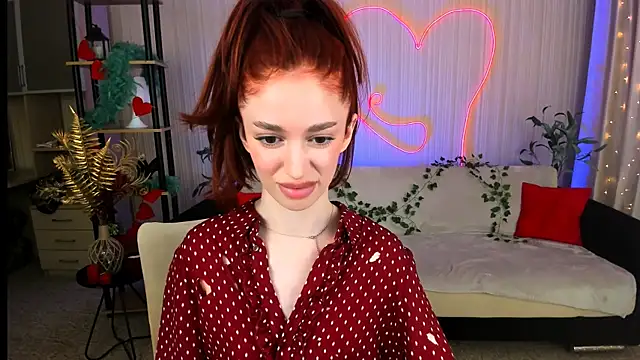 ChristinaConteeree webcam