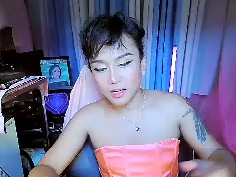 YourNikkieXxx webcam