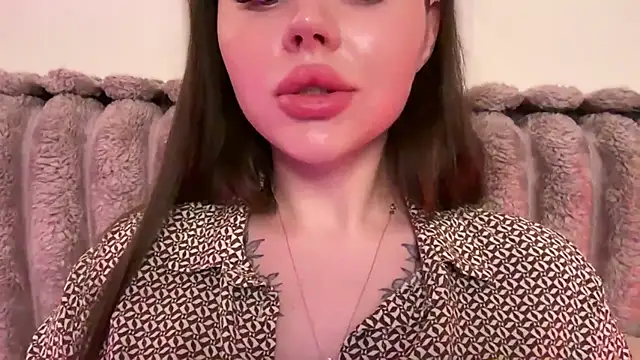 AlmaryKim webcam