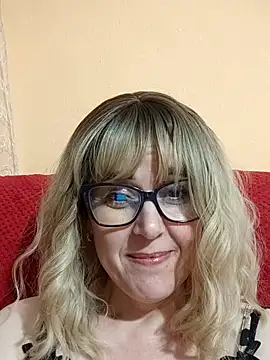 Watch Amelialove42 live on EroticFlix - High definition streams