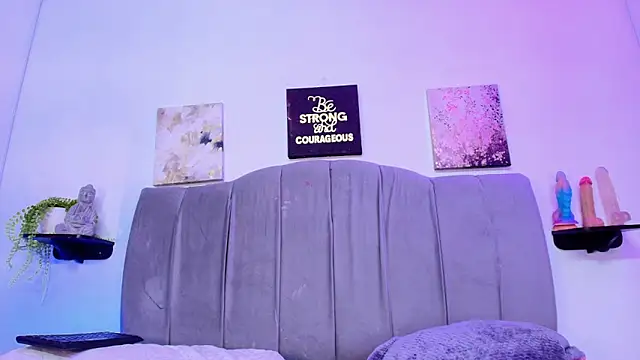 Maddy__Jones webcam