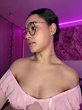 Watch crystal_dlun live on EroticFlix - High definition streams
