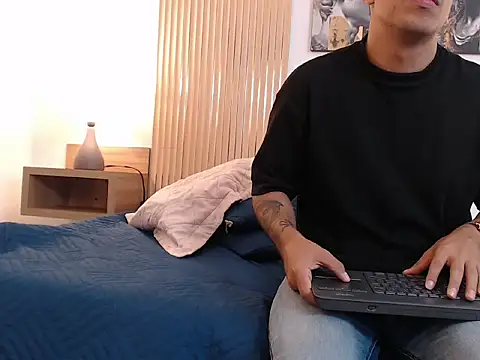 diego_salvatore - Diego_salvatore's free webcam - UK Sex Cams