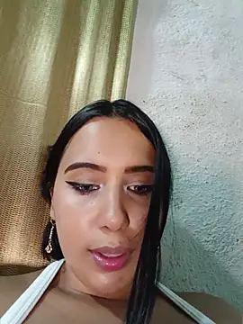 Watch shantall_cute live on EroticFlix - High definition streams
