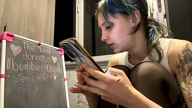 AntoinetteCrispell webcam