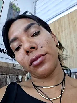 Doll_Loren webcam