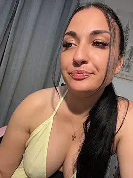 Watch AlexandraRand live on EroticFlix - High definition streams