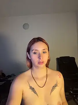 Sophia_LuxxX webcam