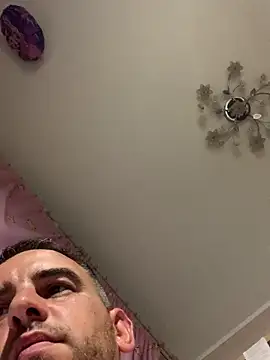 Maxpeins live cam on StripChat