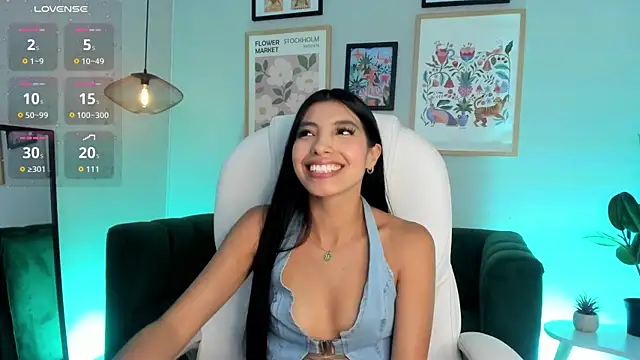 Tiffany_Low webcam