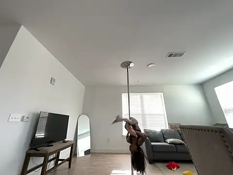 Zaythedancer webcam