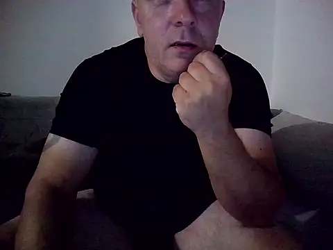 DaDDyLoVeSu83 webcam
