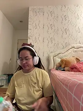 Ponthip webcam
