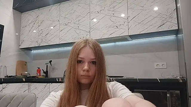 KarinaBestie webcam