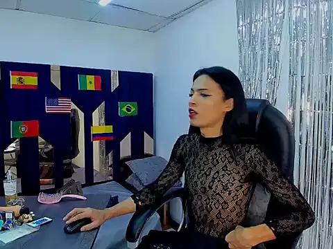 Model: Aisha_hotts777