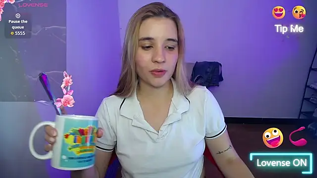 Ambar_lynn01 live cam on StripChat