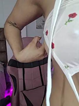 Watch heyshaa live on EroticFlix - High definition streams