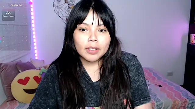 EllieMoonX webcam