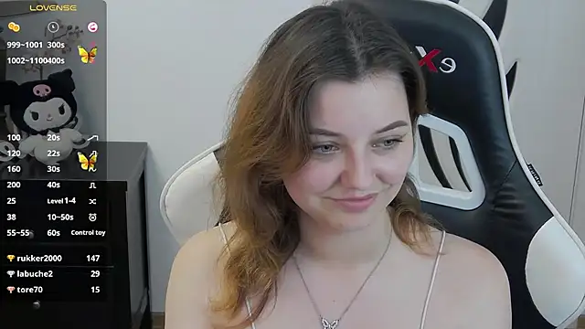 pretty_little_thing webcam