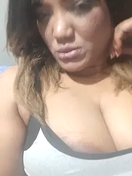 Indianpleasure300 webcam