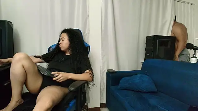 ema_abby - Ema_abby's free webcam - UK Sex Cams