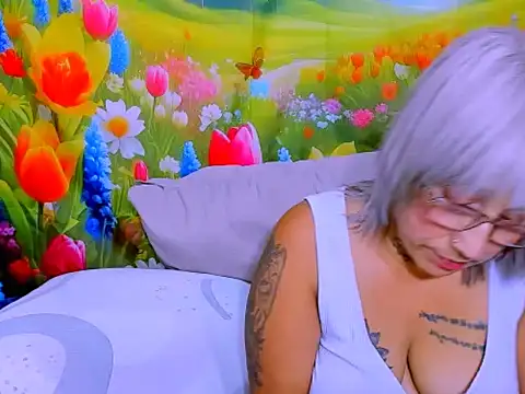 indianroxy webcam