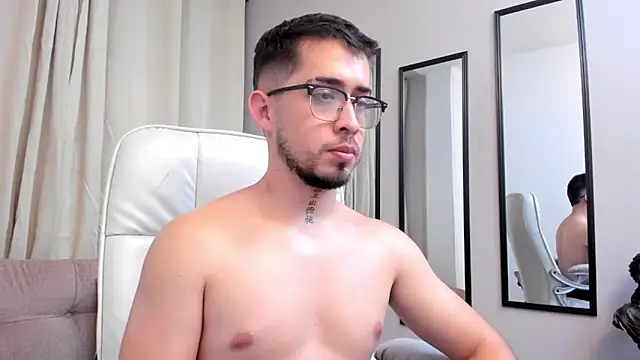 Tommas_Jhonson webcam