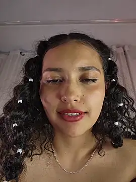 Lucy_Marin webcam