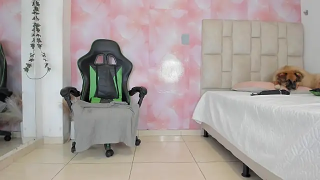 aida_rose_ webcam
