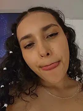 Lucy_Marin webcam