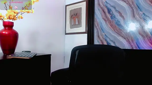 katha_Crawford webcam