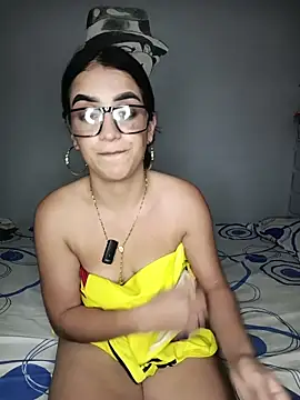 bigtiti01 (G young) - deep blowjob + 3 slaps