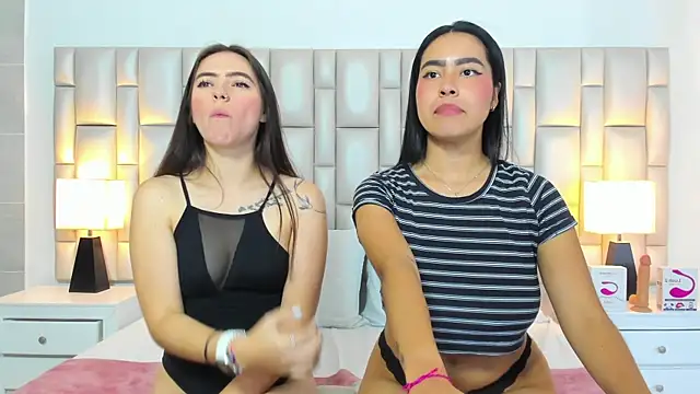 paola_katy_dicks webcam