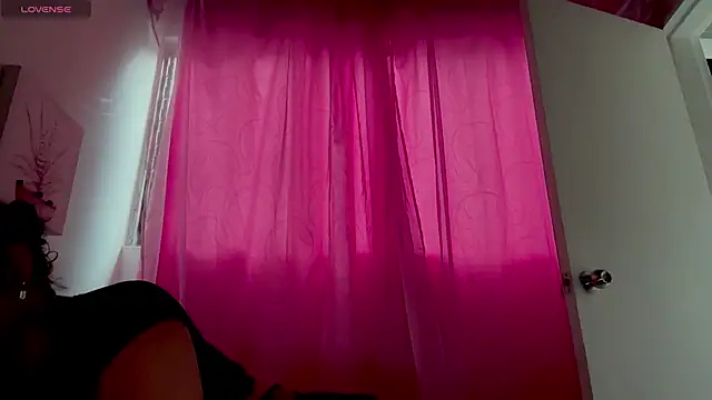 MarcellaGriffin webcam