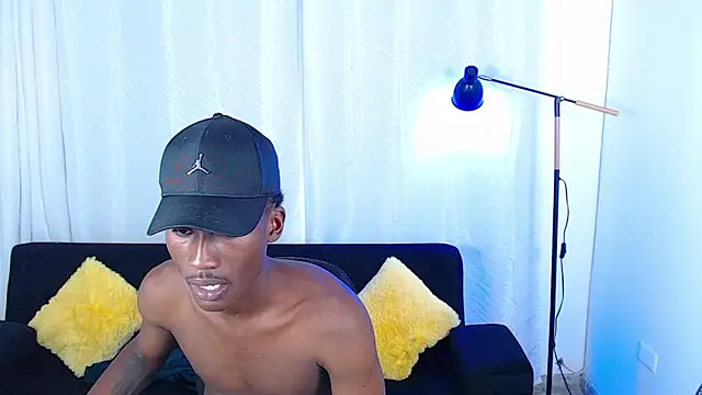 alexaandro18 webcam
