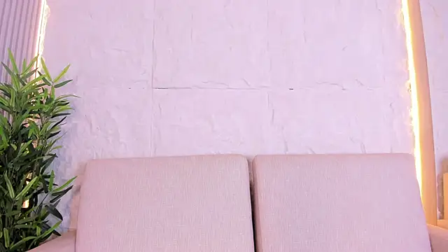 Ali_Hamilton webcam