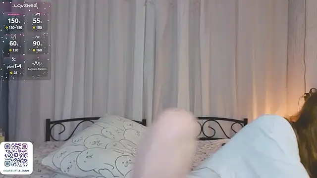 bae_cake_ webcam