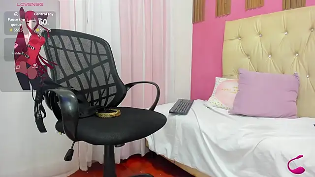 DinaDIRTY webcam