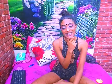 IndianPretty14u2Luv webcam