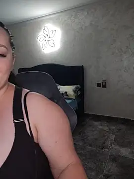 AMYRA_HOT webcam