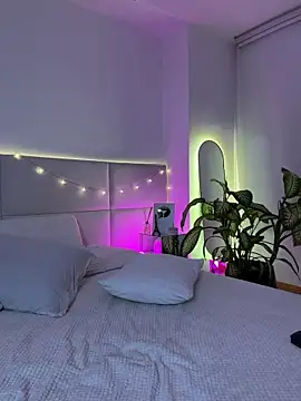 Watch Tiny_lilith live on EroticFlix - High definition streams