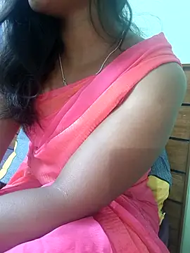 Watch Miakhalifa24 live on EroticFlix - High definition streams